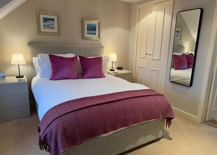 Airds Hotel And Restaurant