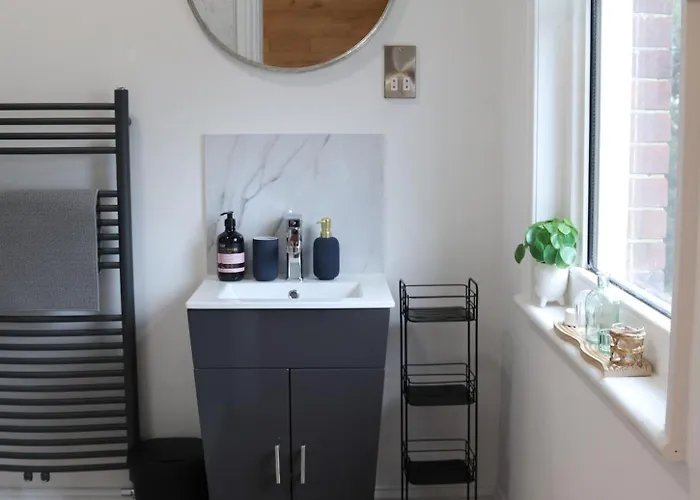 Aqua Nest Eastbourne - En-Suite, Free Parking, Kitchen