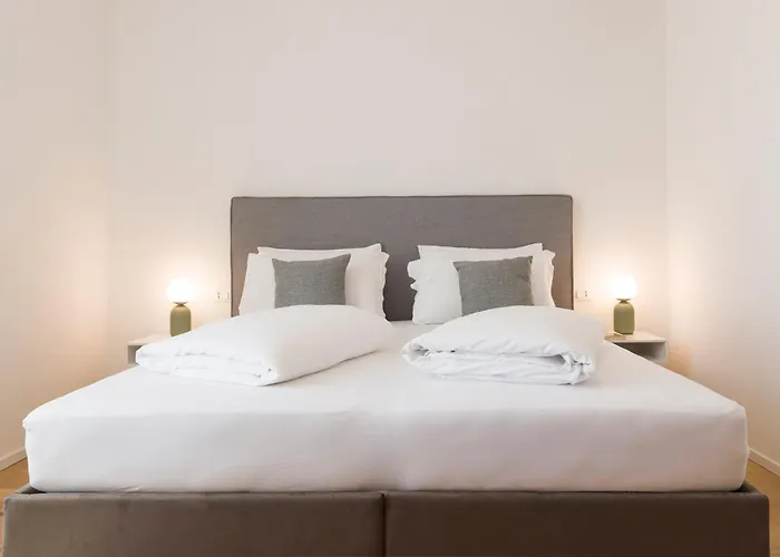 Electric Rooms & Suites