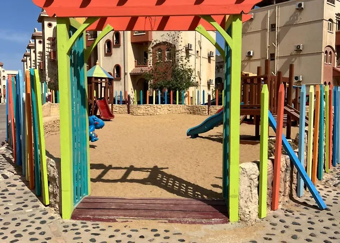 La Sirena Double Room With Mountain View, Families And Couples Only, Extra Of 200 Egyptian Pounds Per Adult Person Per Stay ,To Be Paid To The Resort