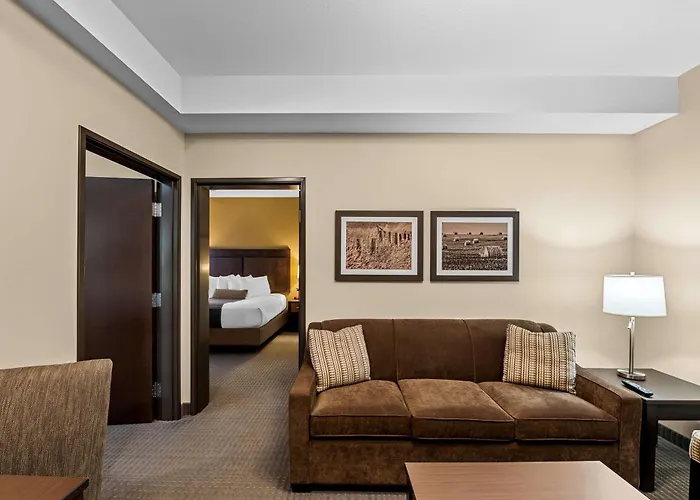 Best Western Plus Lacombe Inn And Suites
