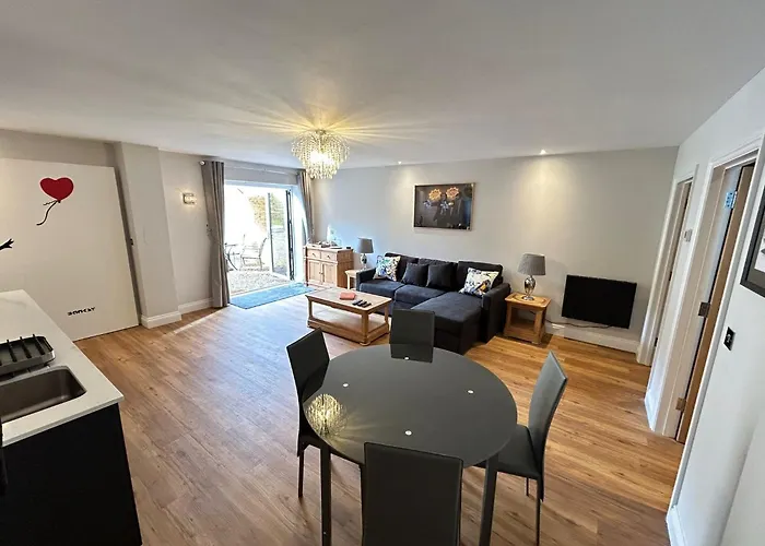 Stansted Airport Stay, Parking And Luxury Suite