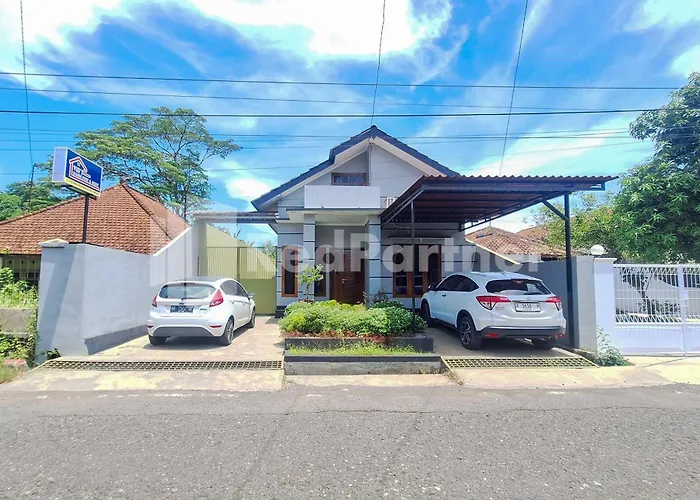 Vins Homestay Kroya Mitra Reddoorz