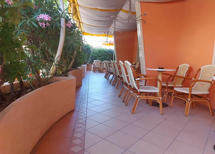 Hotel Joli