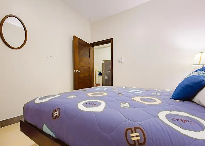 Louis' Apartments