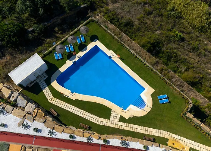 Sun-Soaked Home - Panoramic Sea View, Pool, Parking