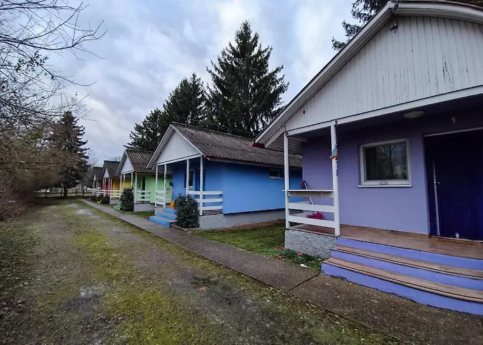 Szines Apartmanok Es Kemences Apartmanok
