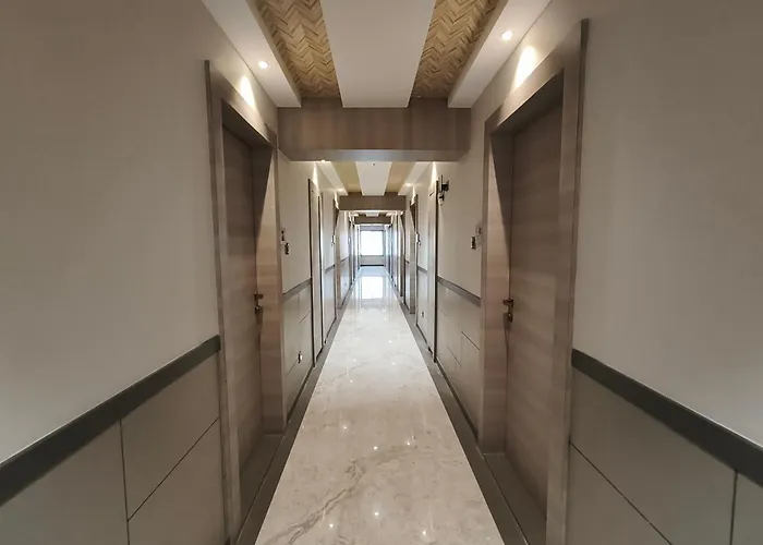 Hotel Nakshtra Residency Kalyan - Premium Couple Friendly
