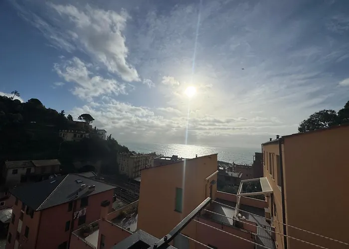 2-Bedroom Sunny Sea View With Balcony, La Casa Di Christine