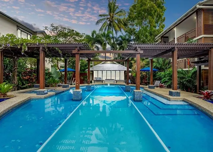 Charming 1 Bedroom Apt - Close To Town & Beach