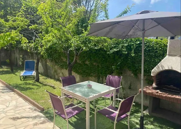 Bas De Villa Composee D'Un 3 Pieces Et D'Un Studio Avec Piscine Privee