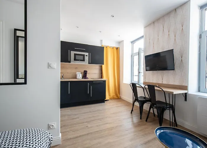 Au Nouveau Boulonnais - 4 Appartements Charmants Pour Couples, Familles Et Groupe D'Amis, Vieille Ville Et Centre Ville De Boulogne Sur Mer
