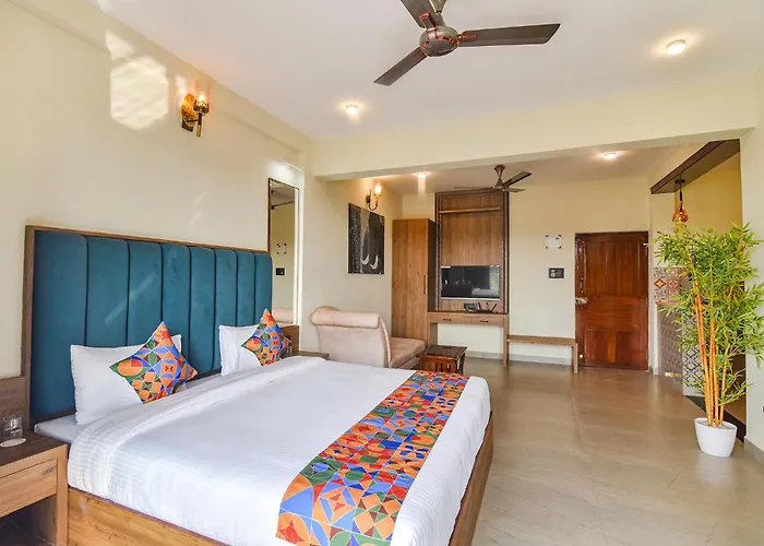 Jingle Tree Resort In Arambol