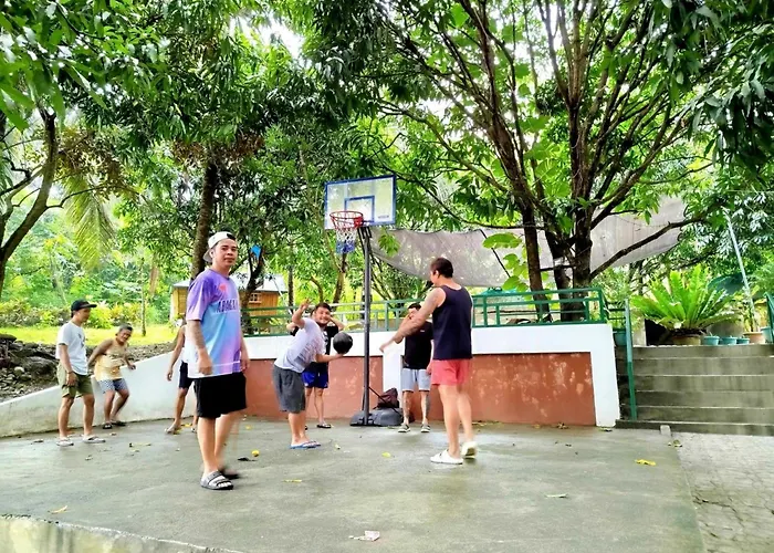 Rea'S Bamboo Resort