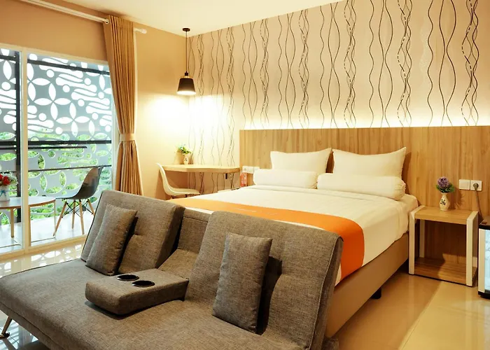 Front One Hotel Sragen