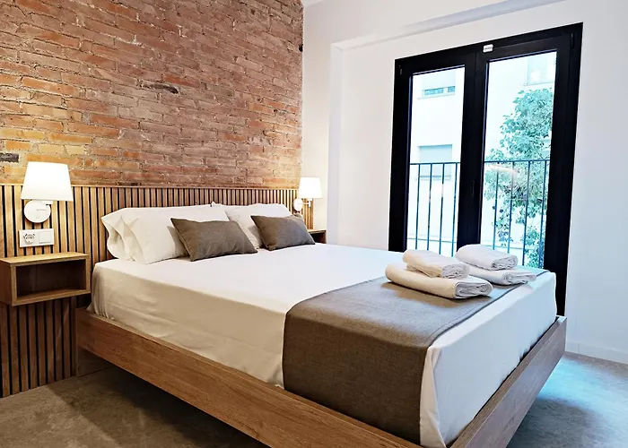 Ariqus Fira Apartments