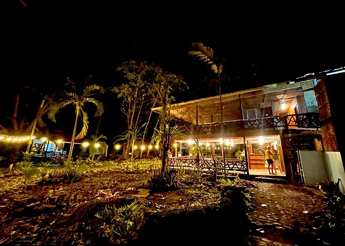 Playa Del Fuego Camiguin Beach Hostel & Resort