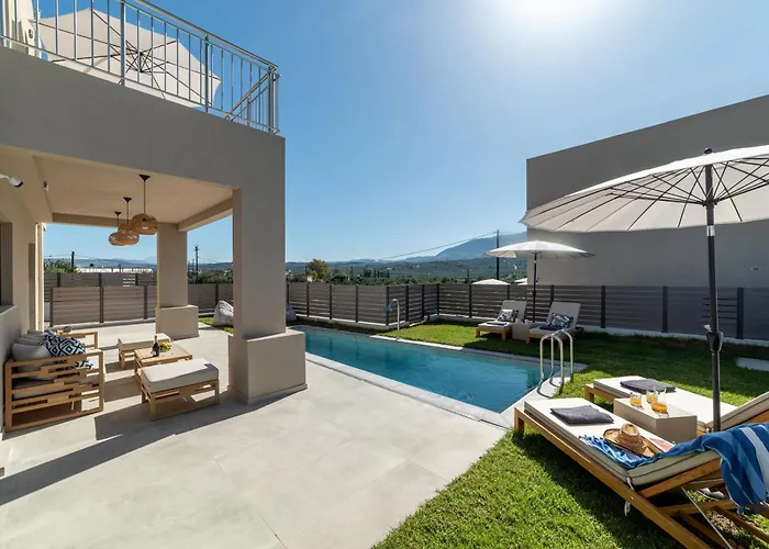 Ks Luxury Villas, Private Heated Swimming Pools
