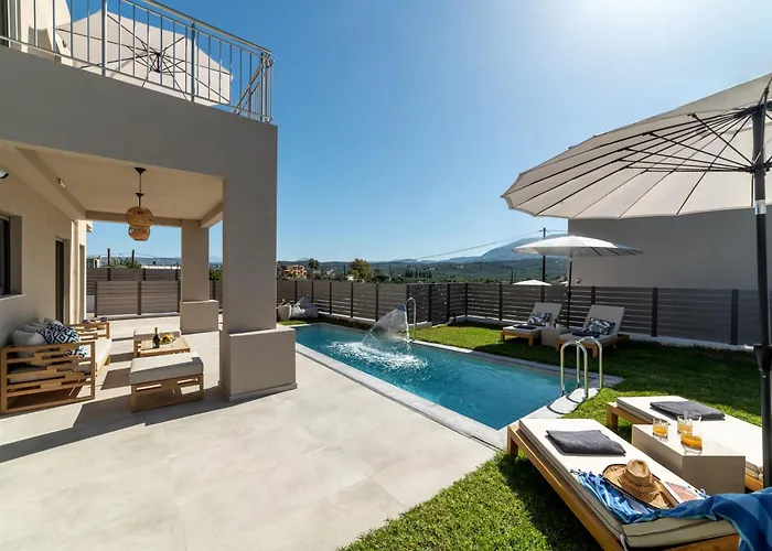 Ks Luxury Villas, Private Heated Swimming Pools