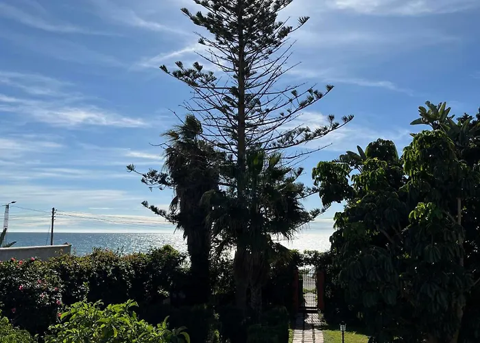 Gran Jardin Frente Al Mar