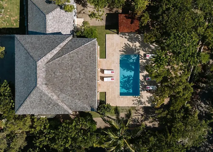 Pink Sands Resort