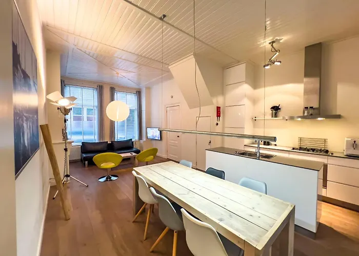 Suite Aan De A