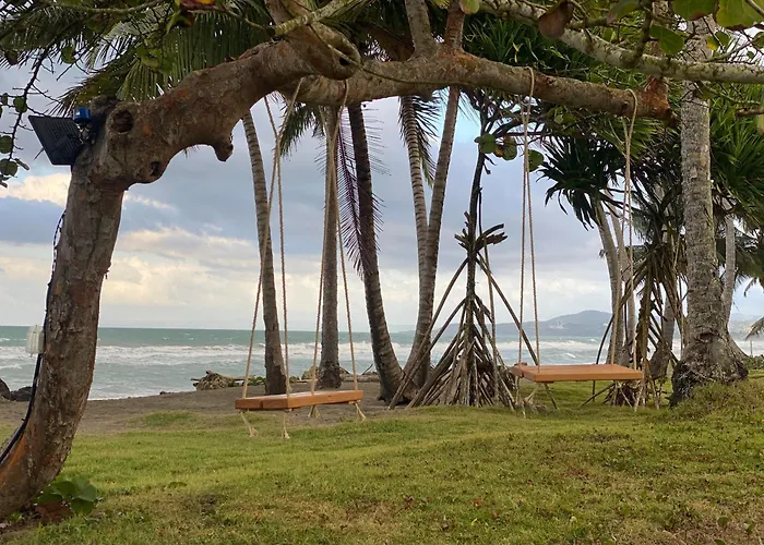 Las Canas Beach Retreat