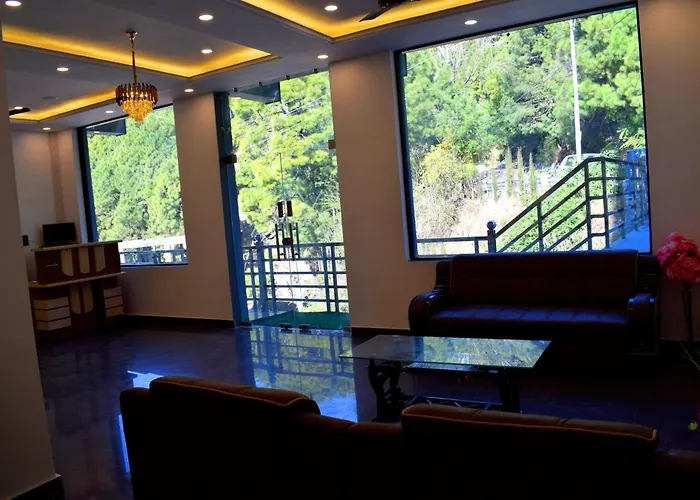 Hotel Breezewood Wonders
