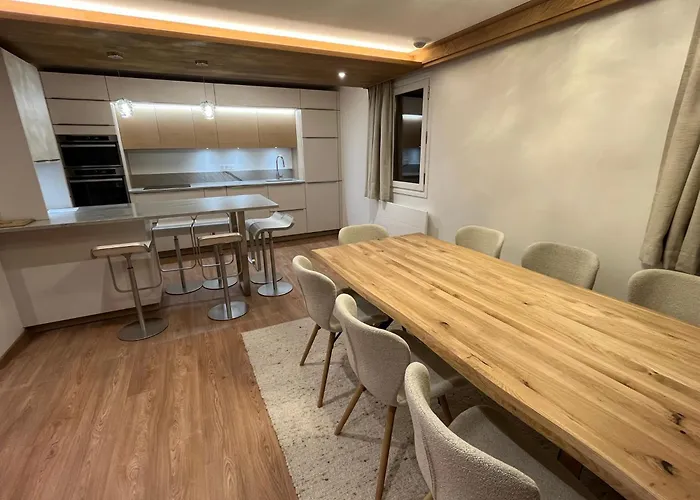 Renovated 6 Pers Luxury Chalet In Meribel Centre 85M2 3Br 3Ba With Mountain View And Boots Heater !
