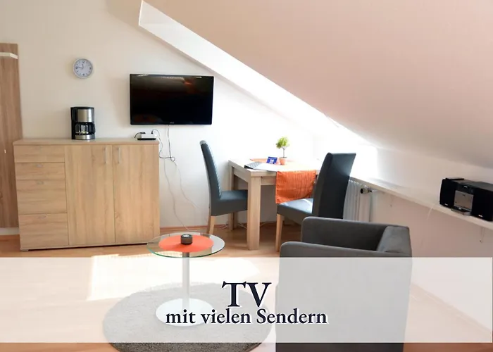 Apartment Markelfingen: Spacious Lakeside Retreat with Dual Balconies