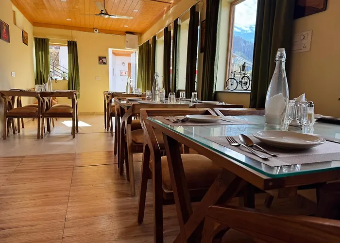 The Vintage Hill Village - Himalayan Boutique Resort