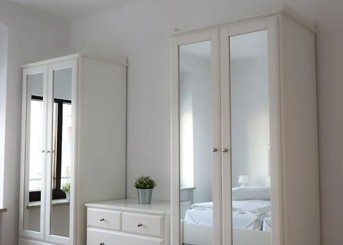 Alexxanders Apartments & Studios