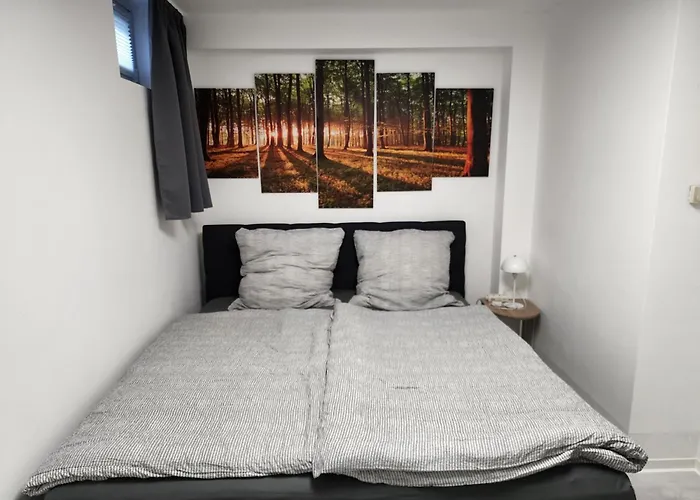 Ferienwohnung Mw 4A Bis 66 M2 Hoexter Weserbergland Weser 1-2P 1Szi Mbad 3-4P 2Szi M2Baeder Terrasse Waesche Endreinigung Self Checkin