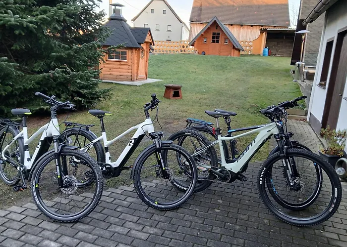 Zittau - Ferienwohnung Frieda Mit Camping Familien, Und Biker Huetten Am Zittauer Gebirge