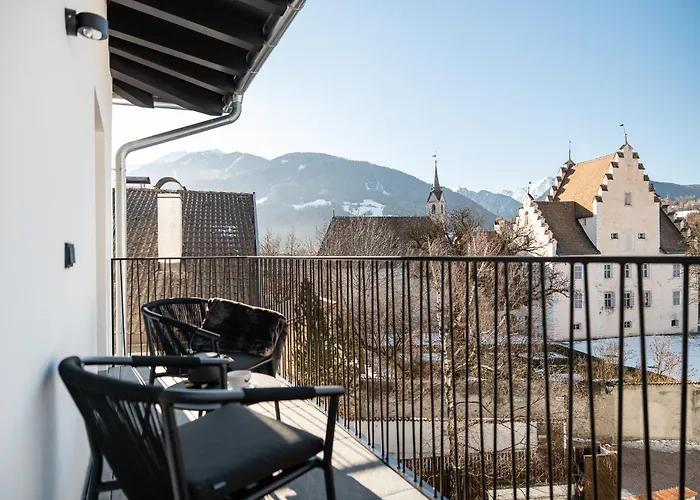 Schwarzer Adler - Concept Living