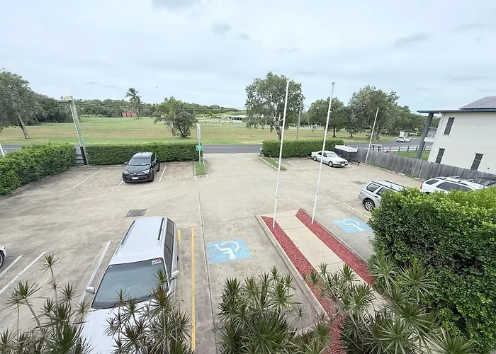 Emu Park Beach Resort