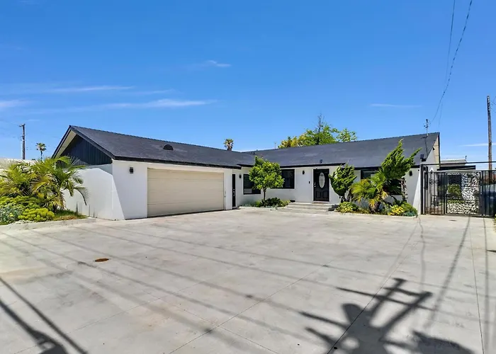 Luxury 2 Separated Villa In Huntington Beach
