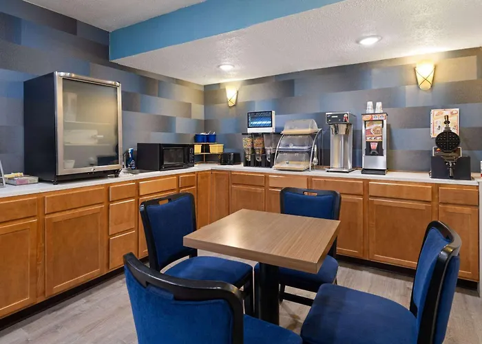Days Inn & Suites By Wyndham Kokomo