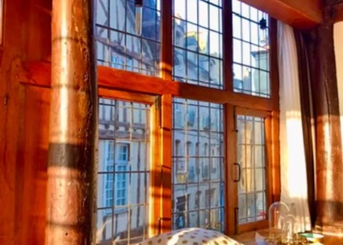 Magnifique Appartement De Charme Au Coeur Historique De Dinan