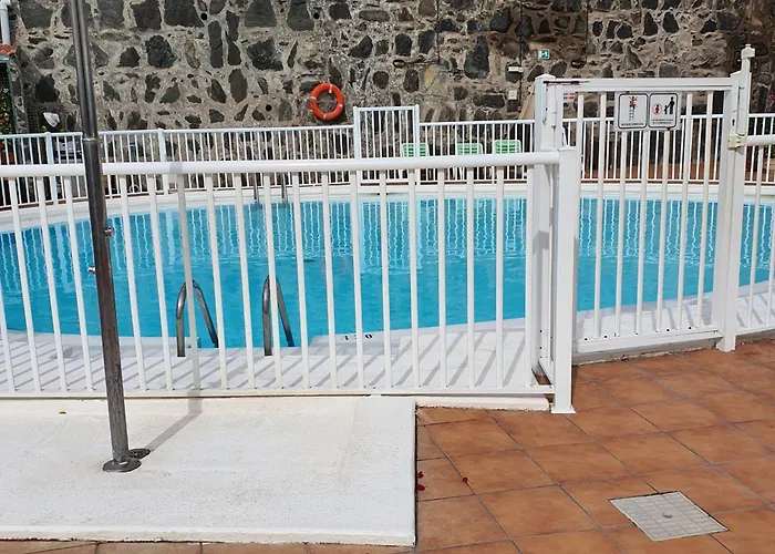 Sea View 2Br Toploctaion Heated Pool 5 Min To Beach