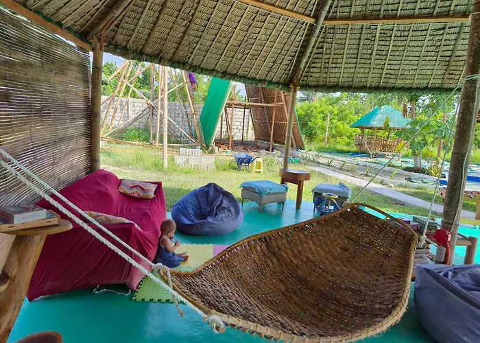 Nirvana Bamboo Houses & Dive Centre