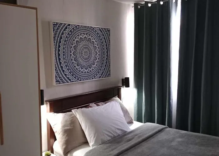 Spacious 2 Bedroom Condo Unit For Rent
