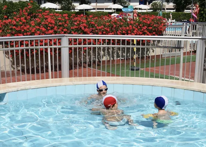 Melograni 4 Beds With Common Swimming Pool 350 Mt From The Sea