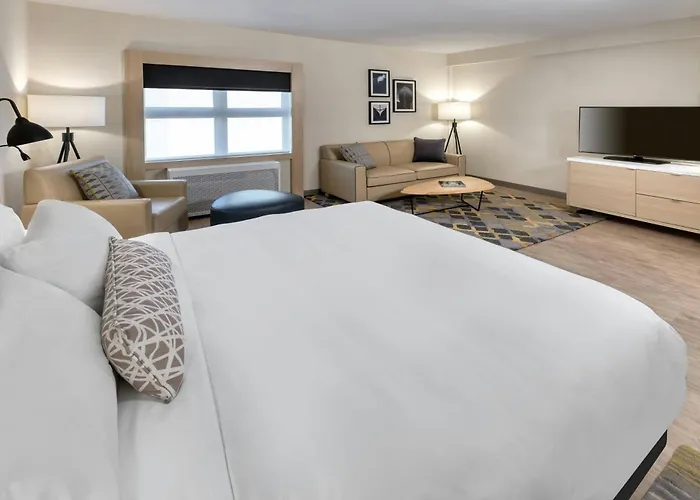 The Insignia Hotel, Sarnia, A Tribute Portfolio Hotel