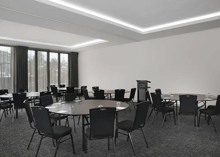 Courtyard By Marriott Brisbane South Bank