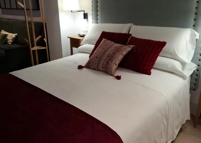 Apartamentos Turisticos La Plaza