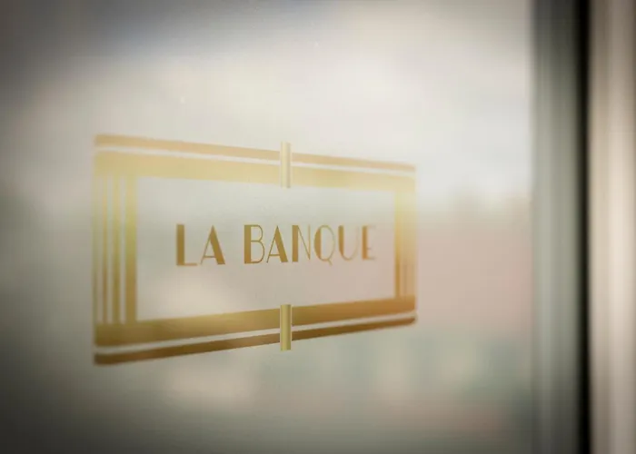 La Banque, Art Deco Elegance