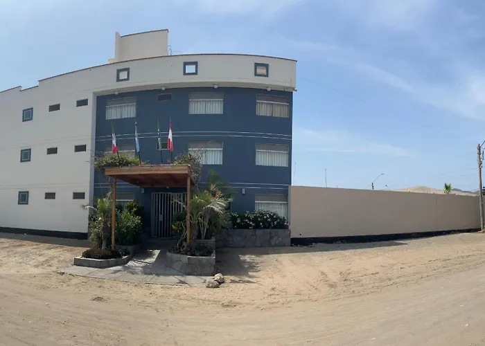 Boulevard Hotel