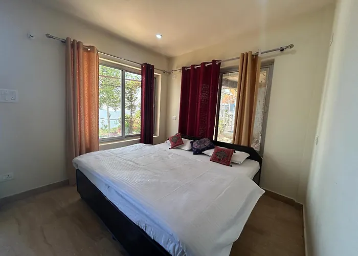 Namaha Hotel And Cottages
