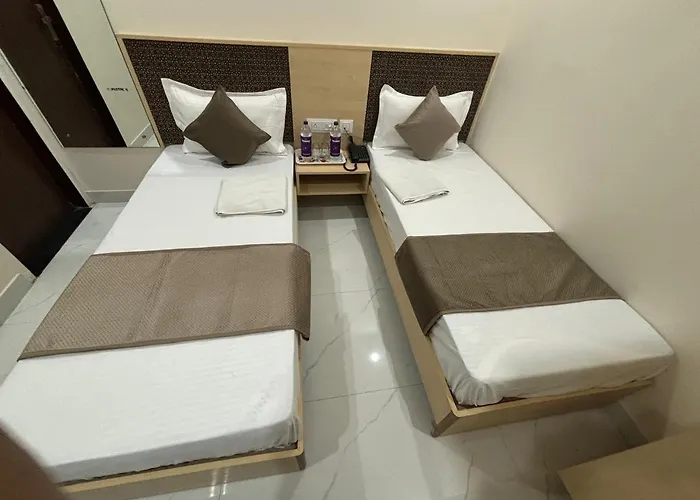 Hotel Silver Moon-200 Meter Jaipur Junction